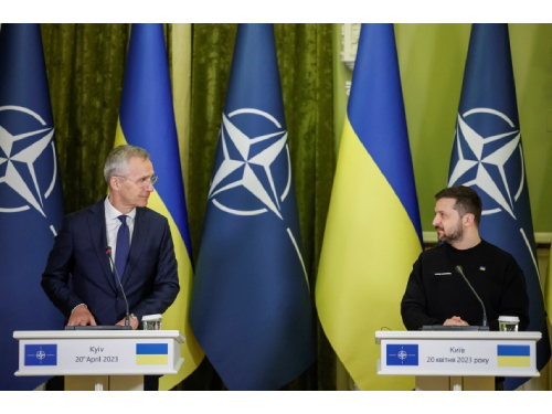 V. Zelenskis: atėjo laikas Kyjivui būti pakviestam į NATO