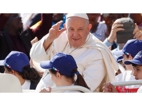 Popiežius: mažose savo gyvenimo situacijos sekime didžių šventųjų pavyzdžiu
